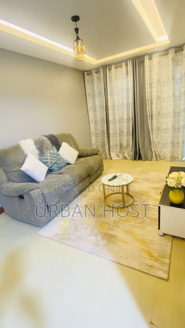 Urban Host | Buru 1br Luxe - thumbnail 8