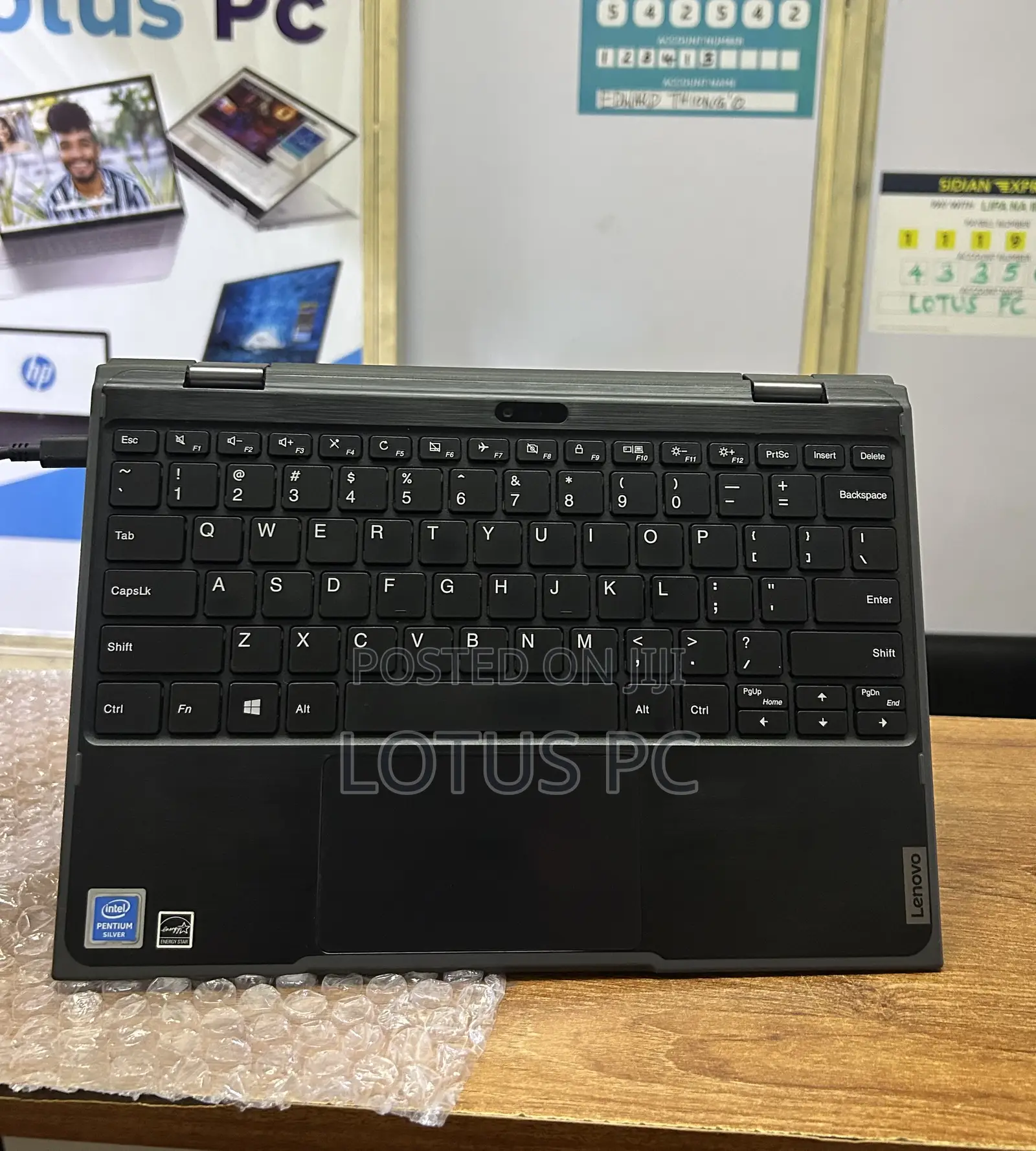 Laptop Lenovo 300e 4GB Intel Celeron SSD 128GB