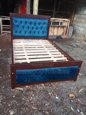 Clean 4 by 6 Mocket Bed