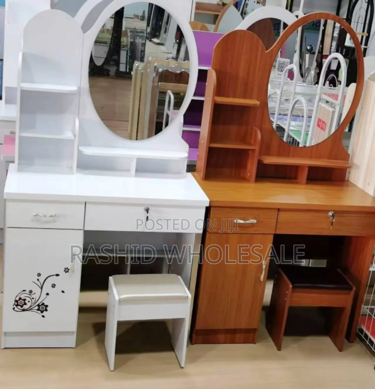 Dressing Table With Sliding Mirror