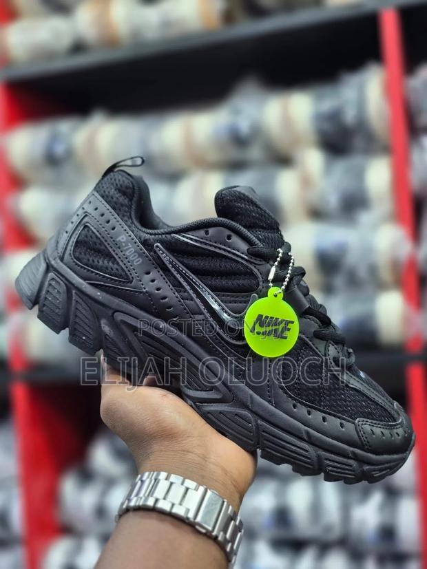 All Black Nike V5 Rnr (Runner) Sneakers - thumbnail 2