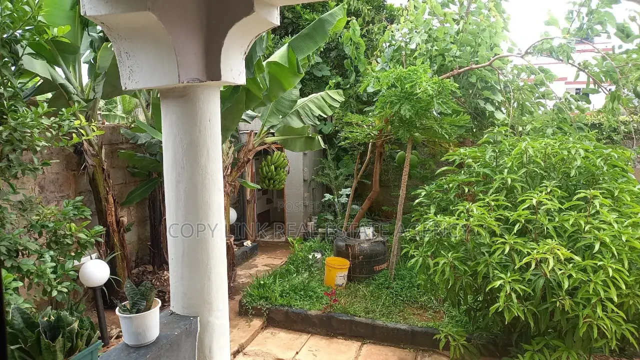 4bdrm House in Kenyatta Road / Theta for sale
