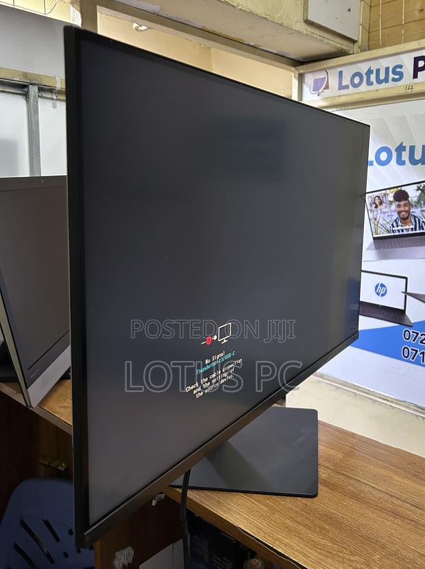 Samsung 32inch 4k Display Monitor - thumbnail 4