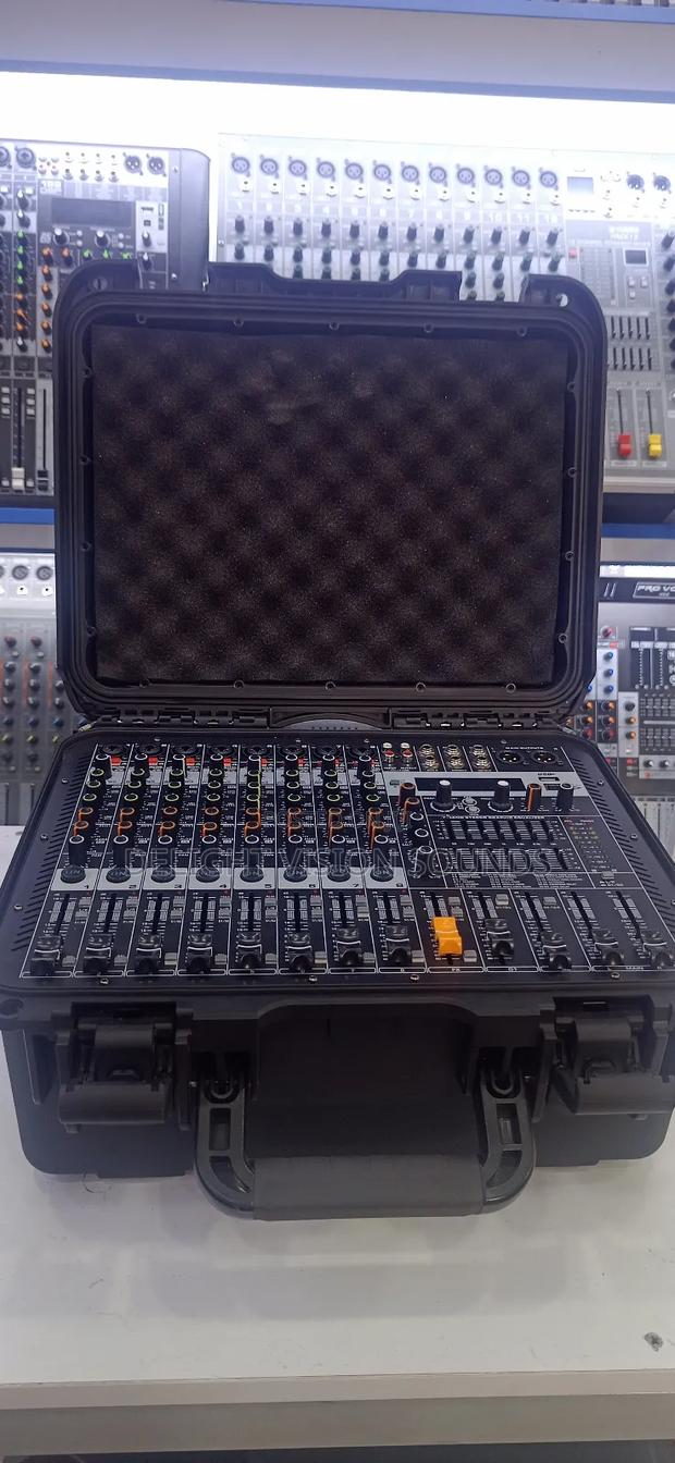 Yamaha Powered 8 Channel Mixer - main view