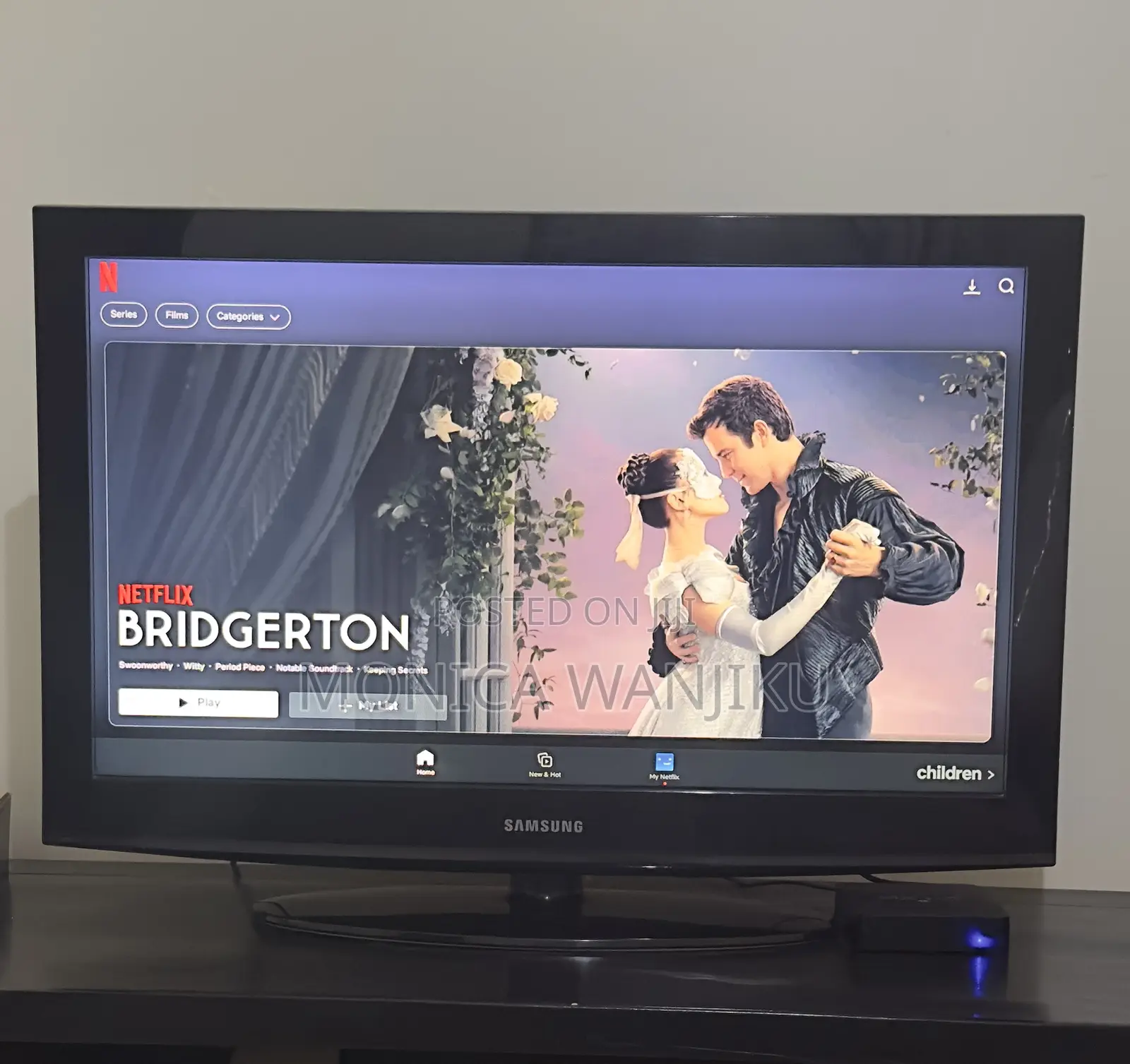 Samsung 32-Inch TV – Excellent Condition + Free Android Box