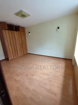 3bdrm Apartment in Mbaazi Rd., Valley Arcade for sale