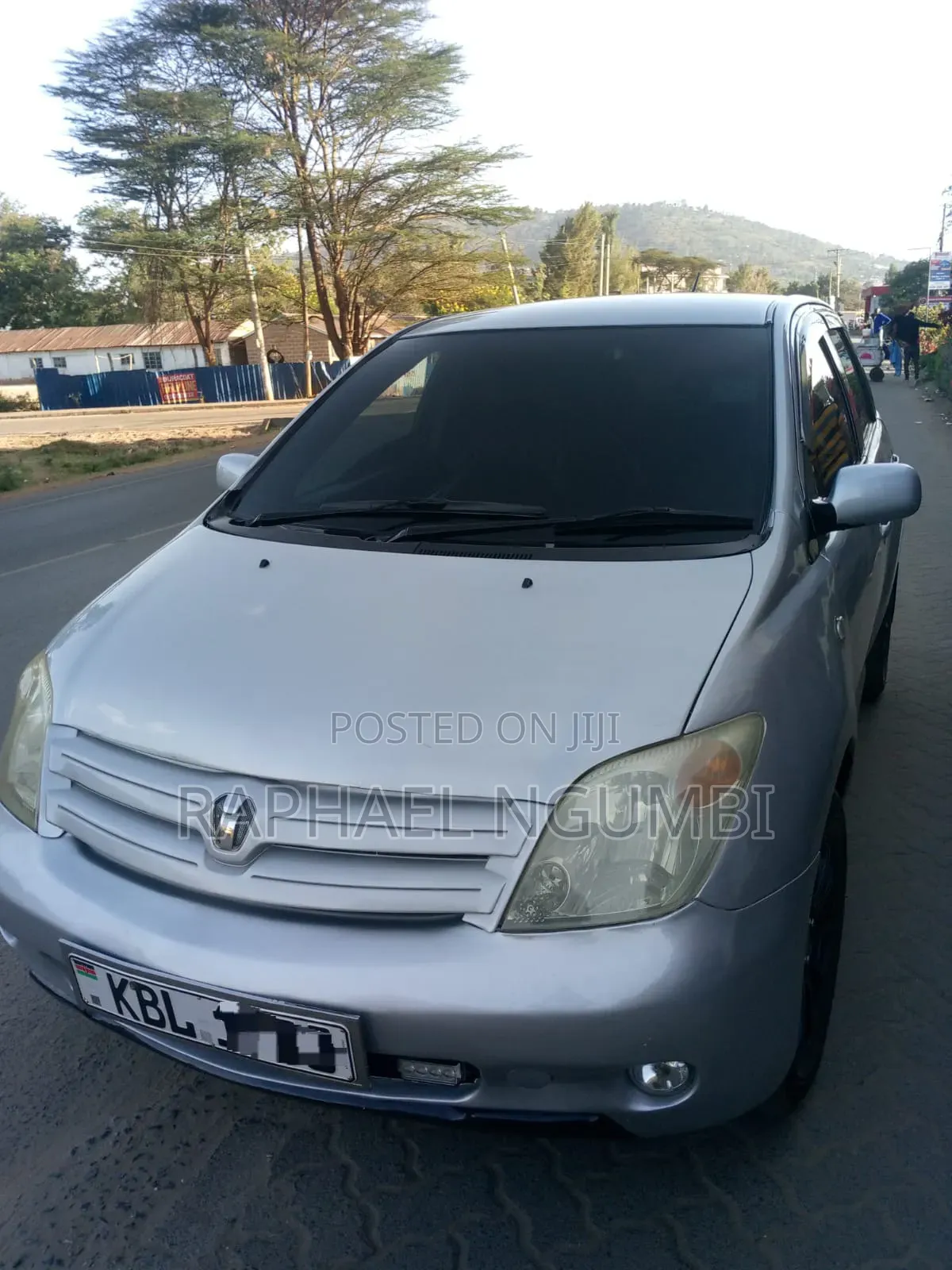 Toyota IST 2003 Silver