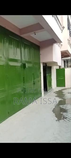 Warehouse Storage Space - thumbnail 2