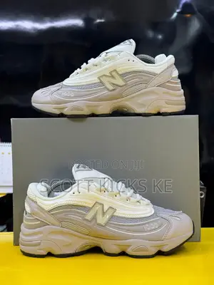 New Balance 1000
 “ Grey Cream ”