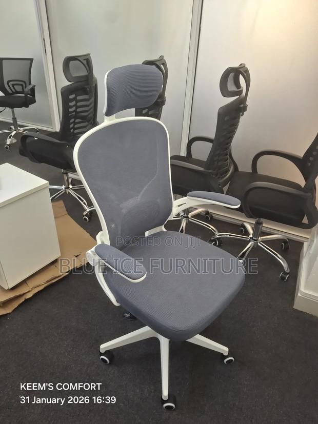 Executive White Office Chair - main view