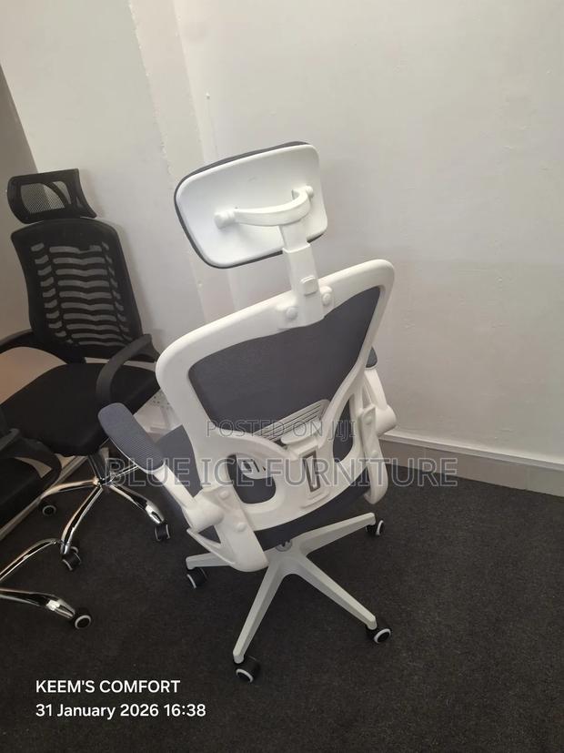 Executive White Office Chair - thumbnail 2
