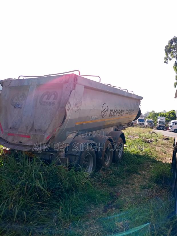 Tippers Menci Type Long Chasis Ex Uk - thumbnail 3