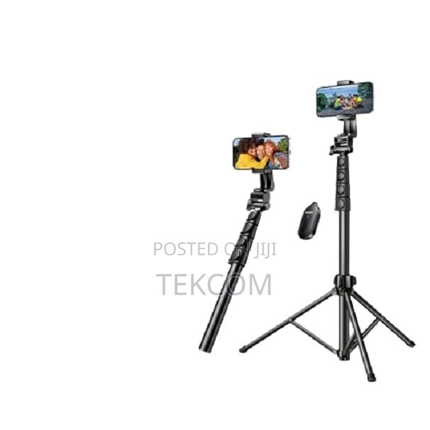 Ugreen Selfie Stick Tripod With Bluetooth Remote - thumbnail 2