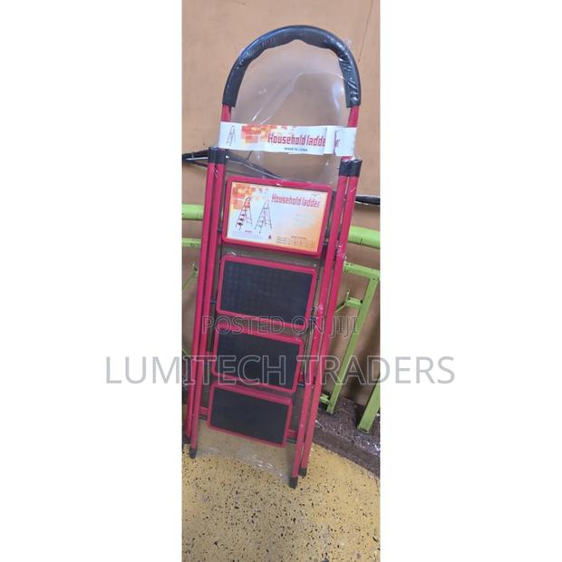 Foldable 4-Step Ladder - main view