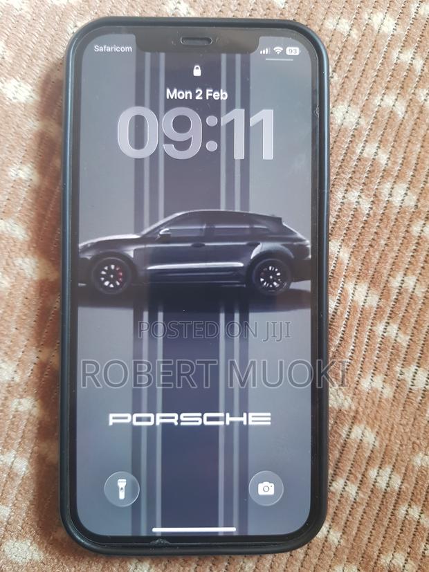 Apple iPhone 12 64 GB Black - main view