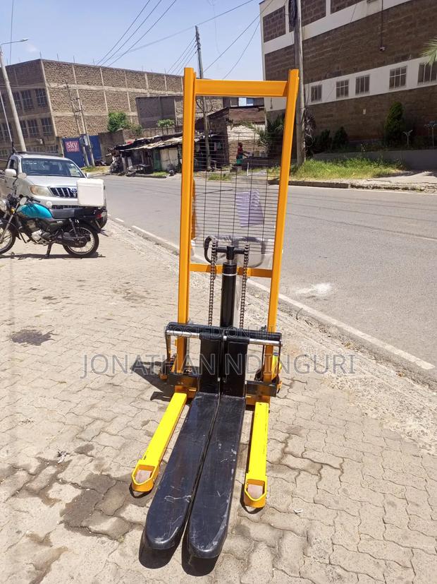 Manual Stacker/ Pallet Stacker - thumbnail 2