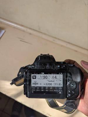 Nikon D5600 + Goddox Tt685iin - main view