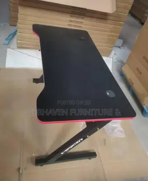 Modern Gaming Table – Strong Stylish Gaming Desk
