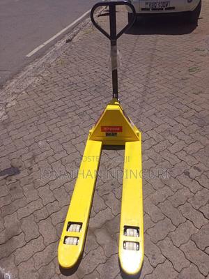 Hydraulic Hand Pallet Trolley - thumbnail 2