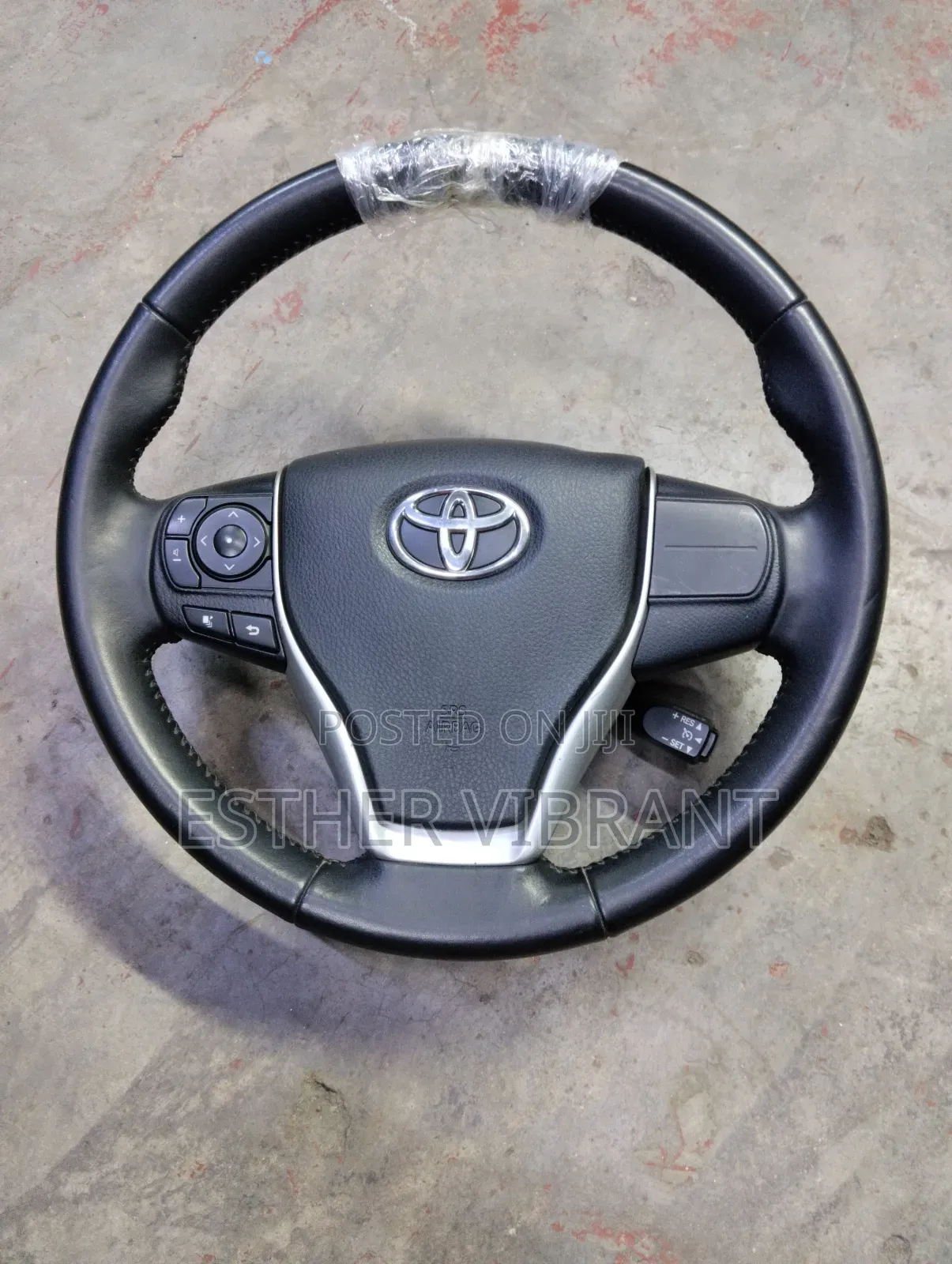 Noah 2015/2018 Steering Wheel