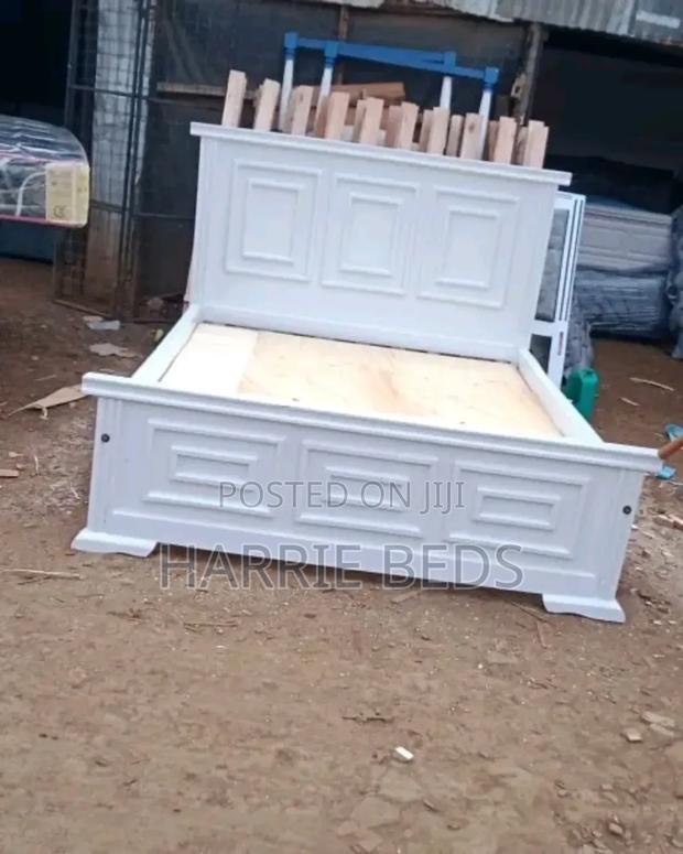 Board Bed Solid Hardwood - main view