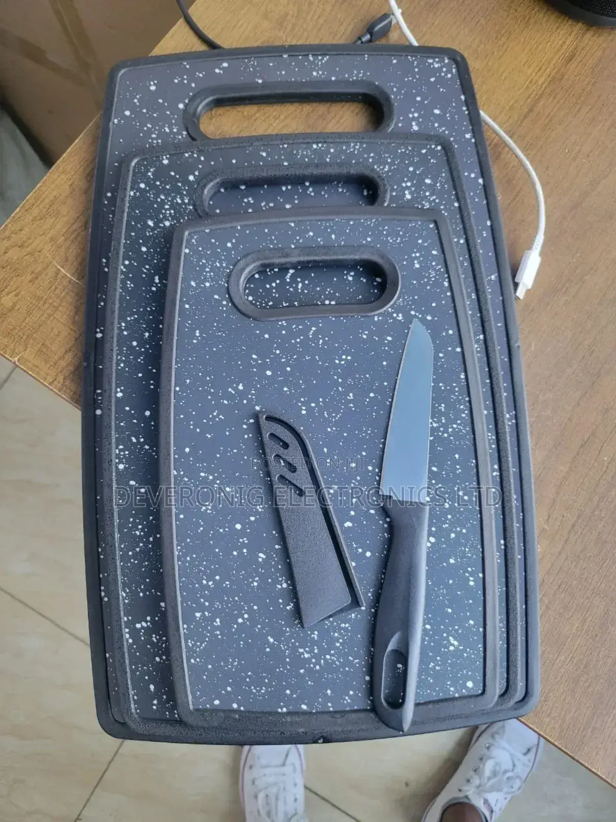 *3 in 1 Chopping Board Plus Free Small Knife*
Size 37*23 Cm.
 at 1600