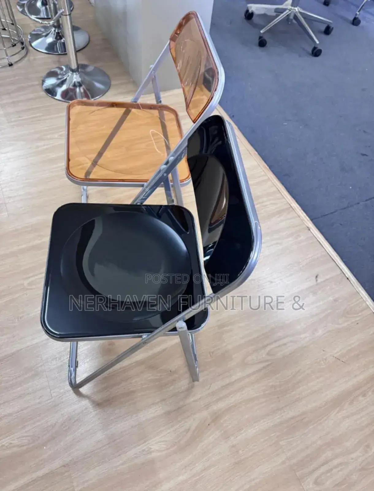 Foldable Chairs – Space-Saving Portable Seating