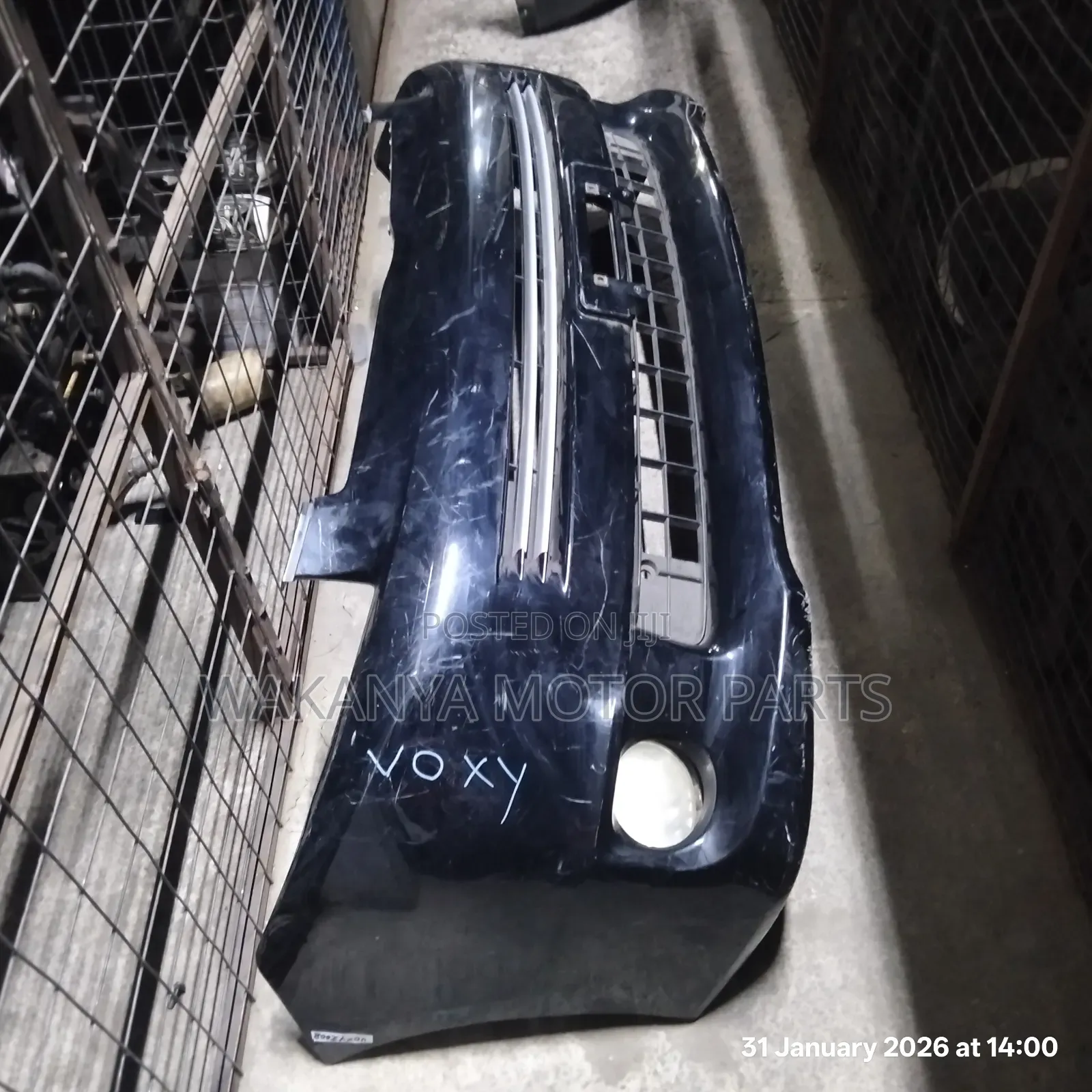 Toyota Voxy 2008/2009 Front Bumper Complete With Fog Lamps, Ex Japan