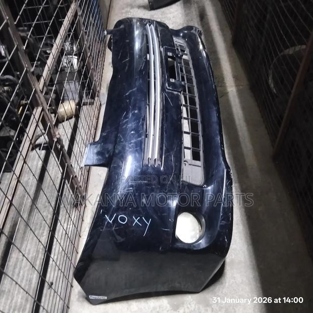 Toyota Voxy 2008/2009 Front Bumper Complete With Fog Lamps, Ex Japan