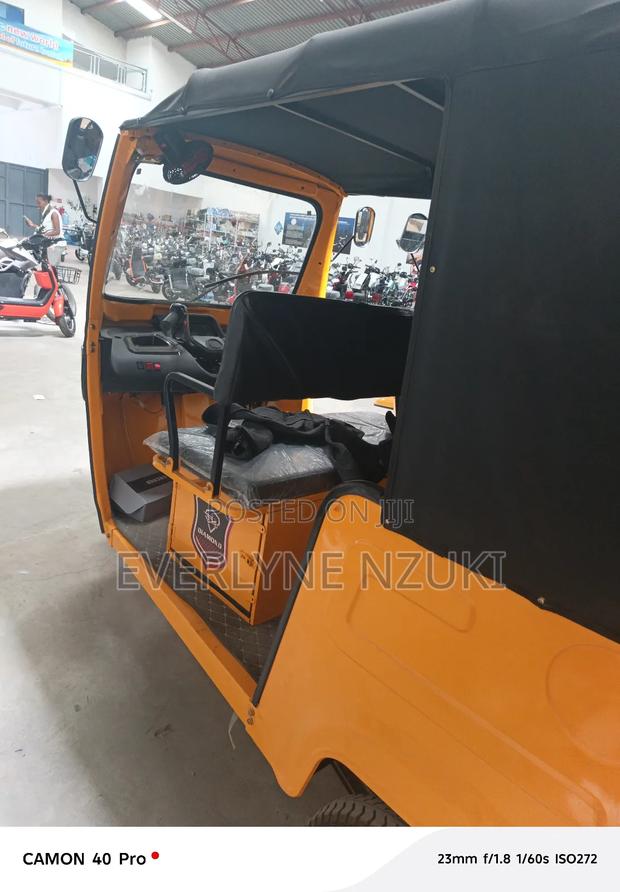 New Motorcycle 2025 Yellow - thumbnail 6