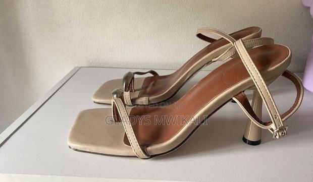 Nude Heels - thumbnail 6