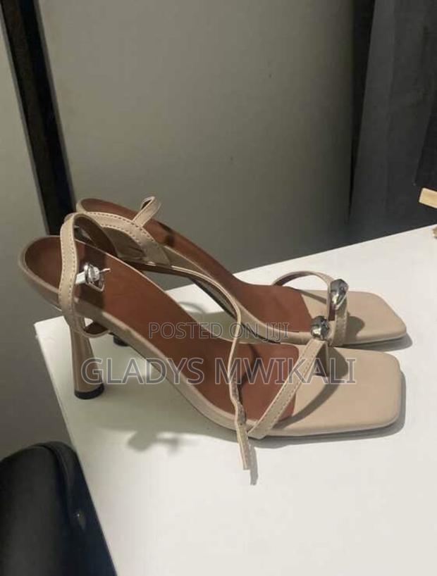 Nude Heels - thumbnail 7