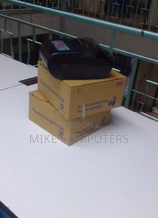 Portable 58mm Bluetooth Thermal Printer With Durable Design