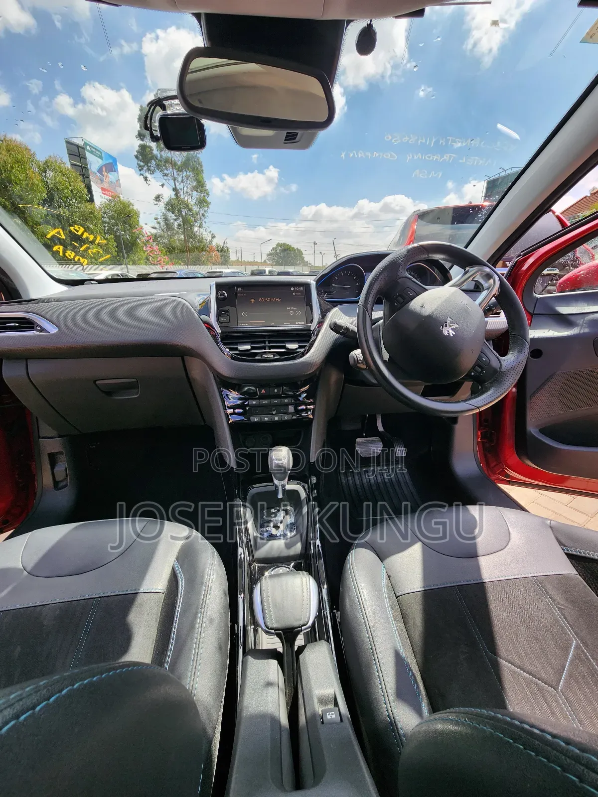 Peugeot 2008 2018 Red