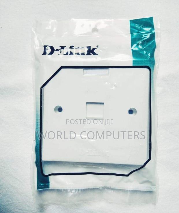 Nfp-0whi21 Dual Faceplate Withshutter Id Plate - White