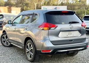 Nissan X-Trail 2.0 Petrol FWD 2018 Gray