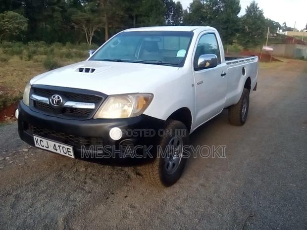 Toyota Hillux, 4wd, Year 2012, Accident Free and Clean