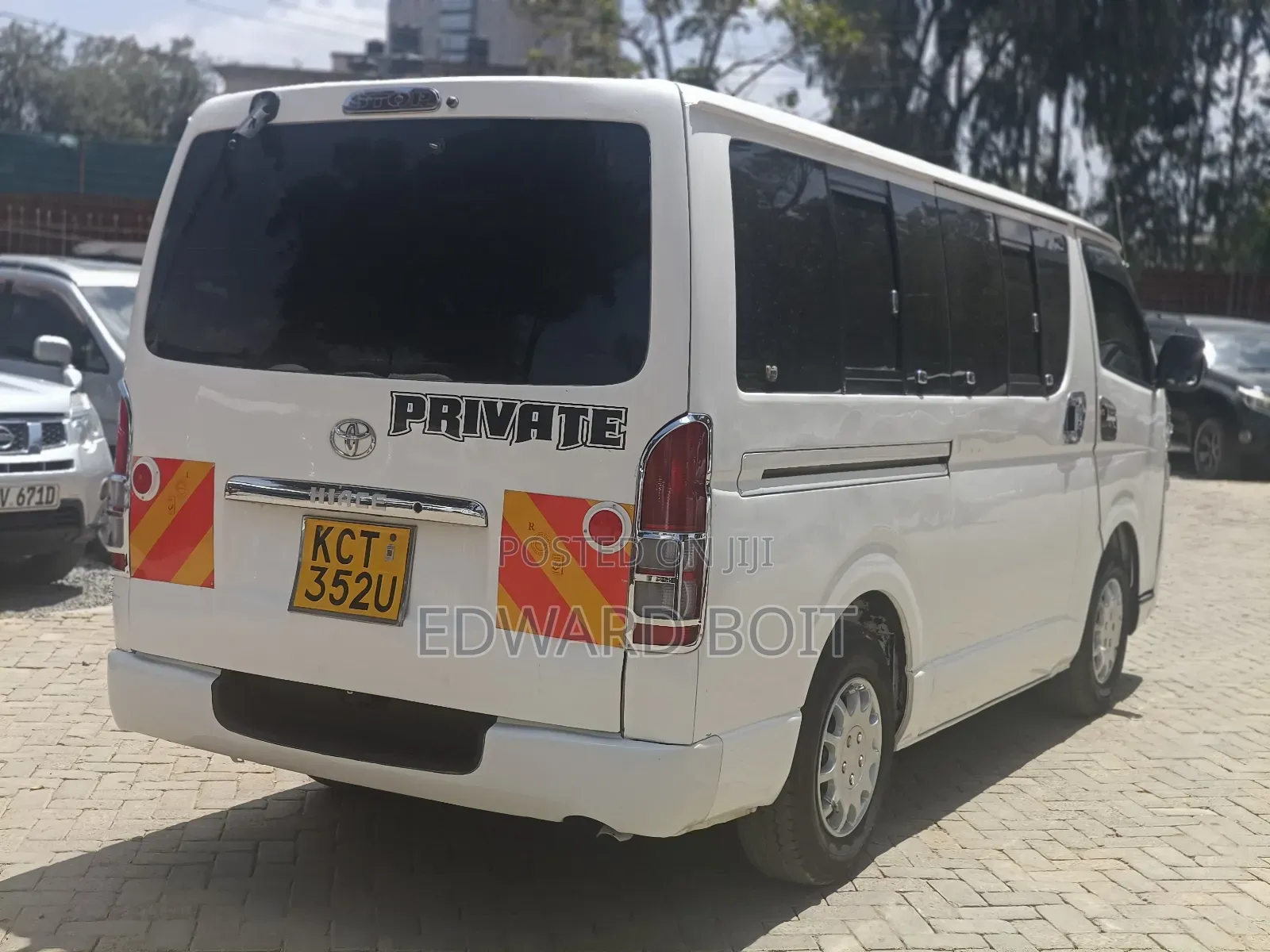 Toyota HiAce 2012 White