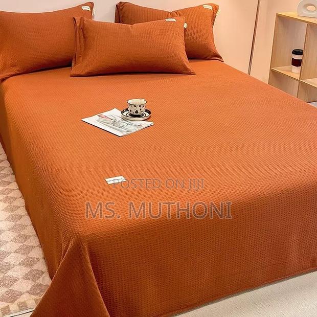 Waffle Bed Coverlet Set With 2 Pillow Cases–