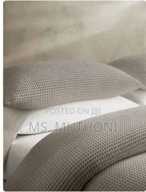 Cotton Waffle Weave Bedding Set( Bed Cover + 2 P . Cases)