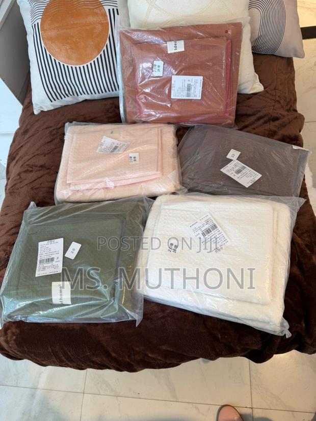 Cotton Waffle Weave Bedding Set( Bed Cover + 2 P . Cases) - thumbnail 5