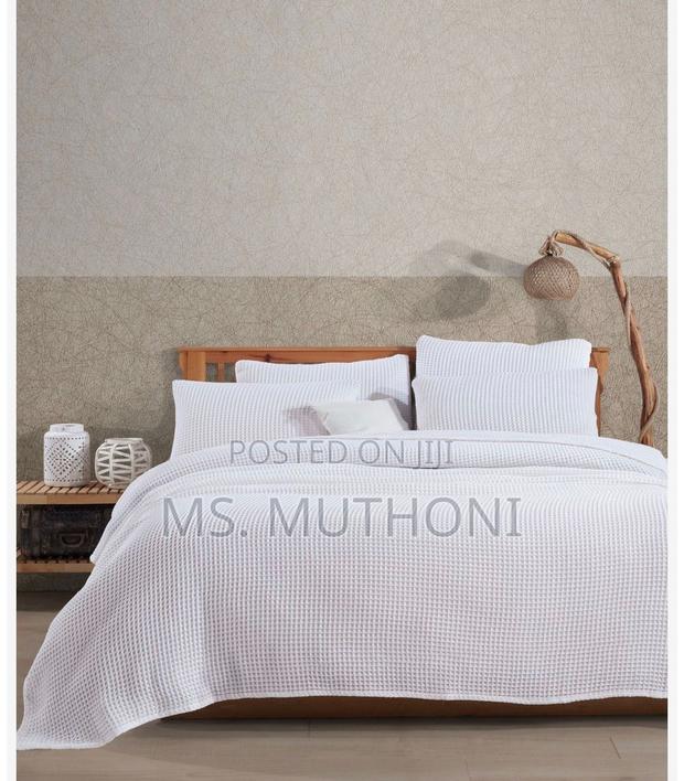 Cotton Waffle Weave Bedding Set( Bed Cover + 2 P . Cases) - thumbnail 2