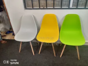 Best Eames Chairs in Colors