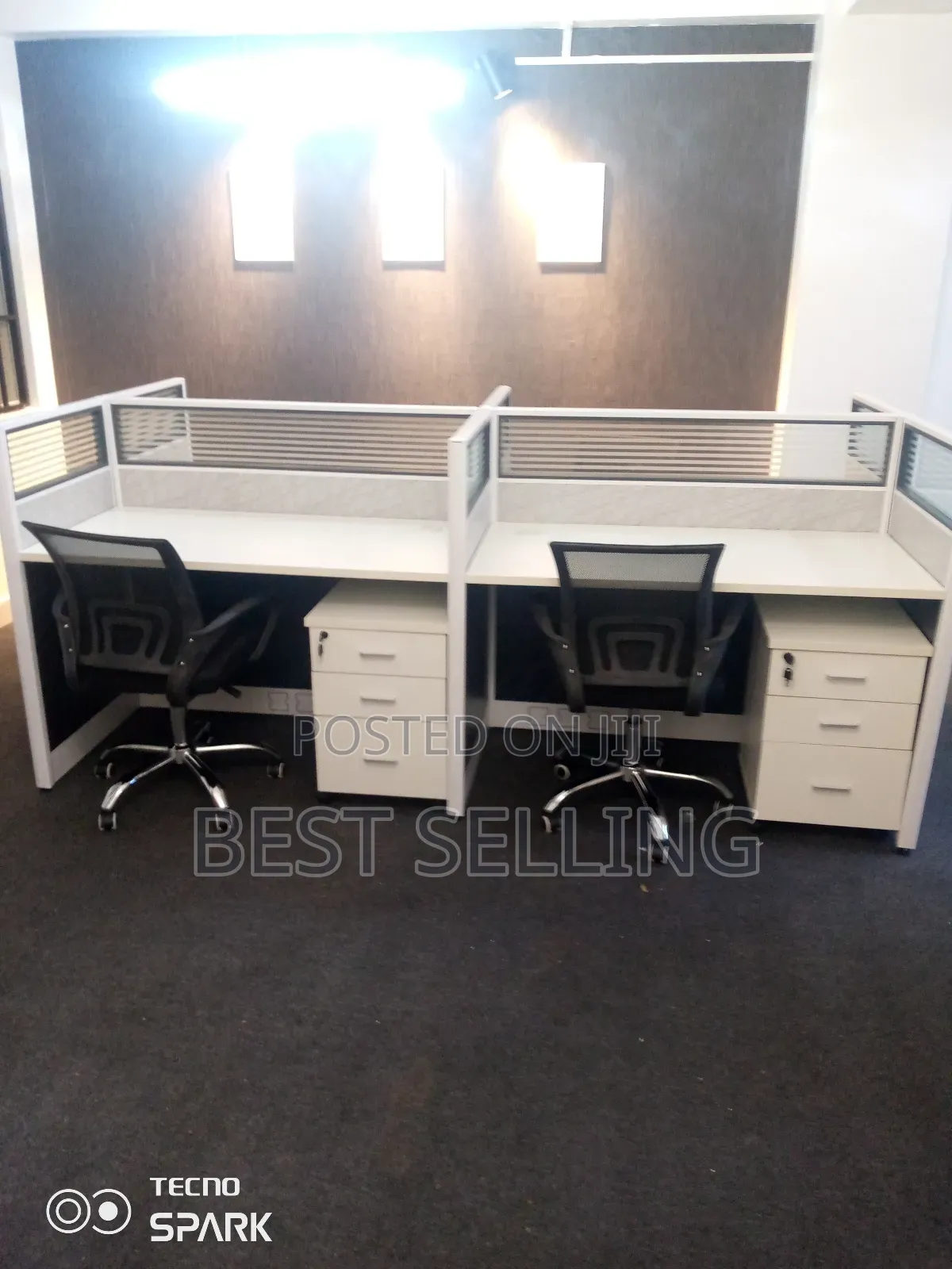 Classic 4 Way Working Station With Mesh Chairs