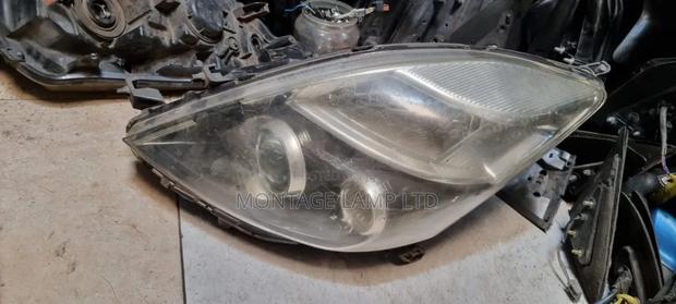 Headlight Isis Zenon