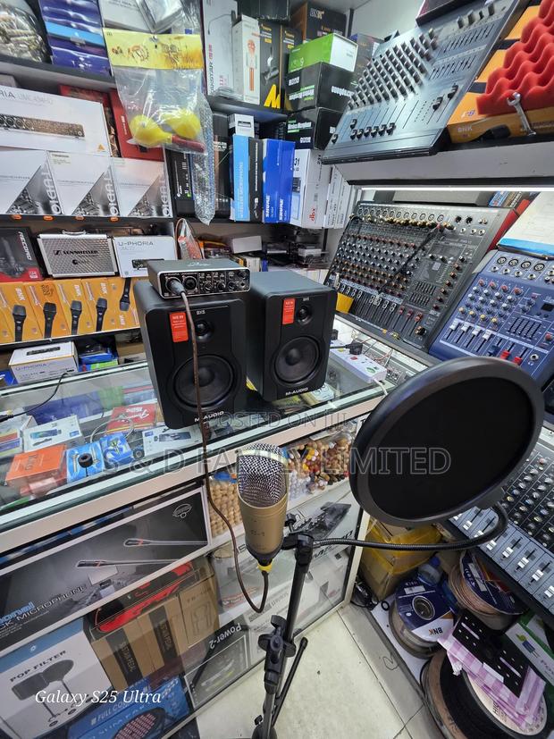 Behringer Beginner Studio Pack - main view