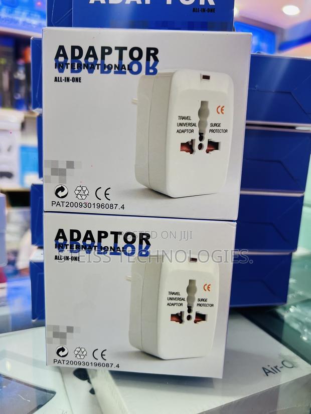 International Universal Adapter - thumbnail 6