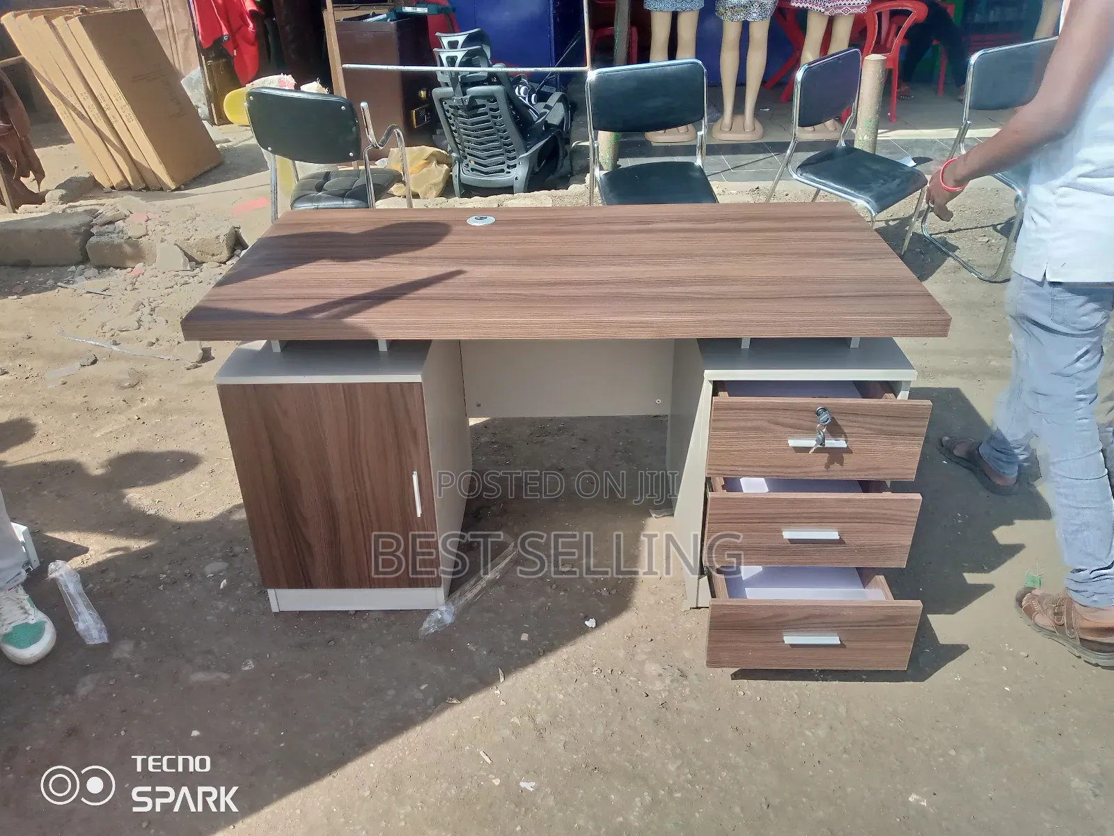 Classic Office Desk Brown Color