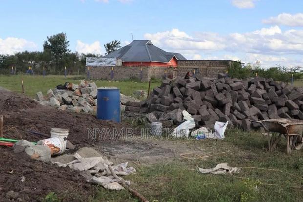 Real Estate - thumbnail 4