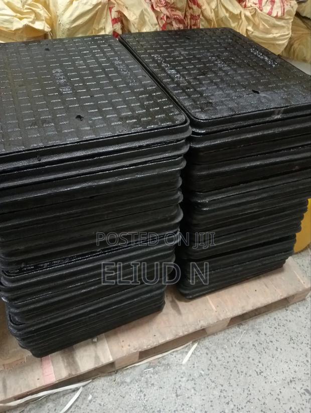 Quality Cast Iron Manhole Cover 600×450mm - main view